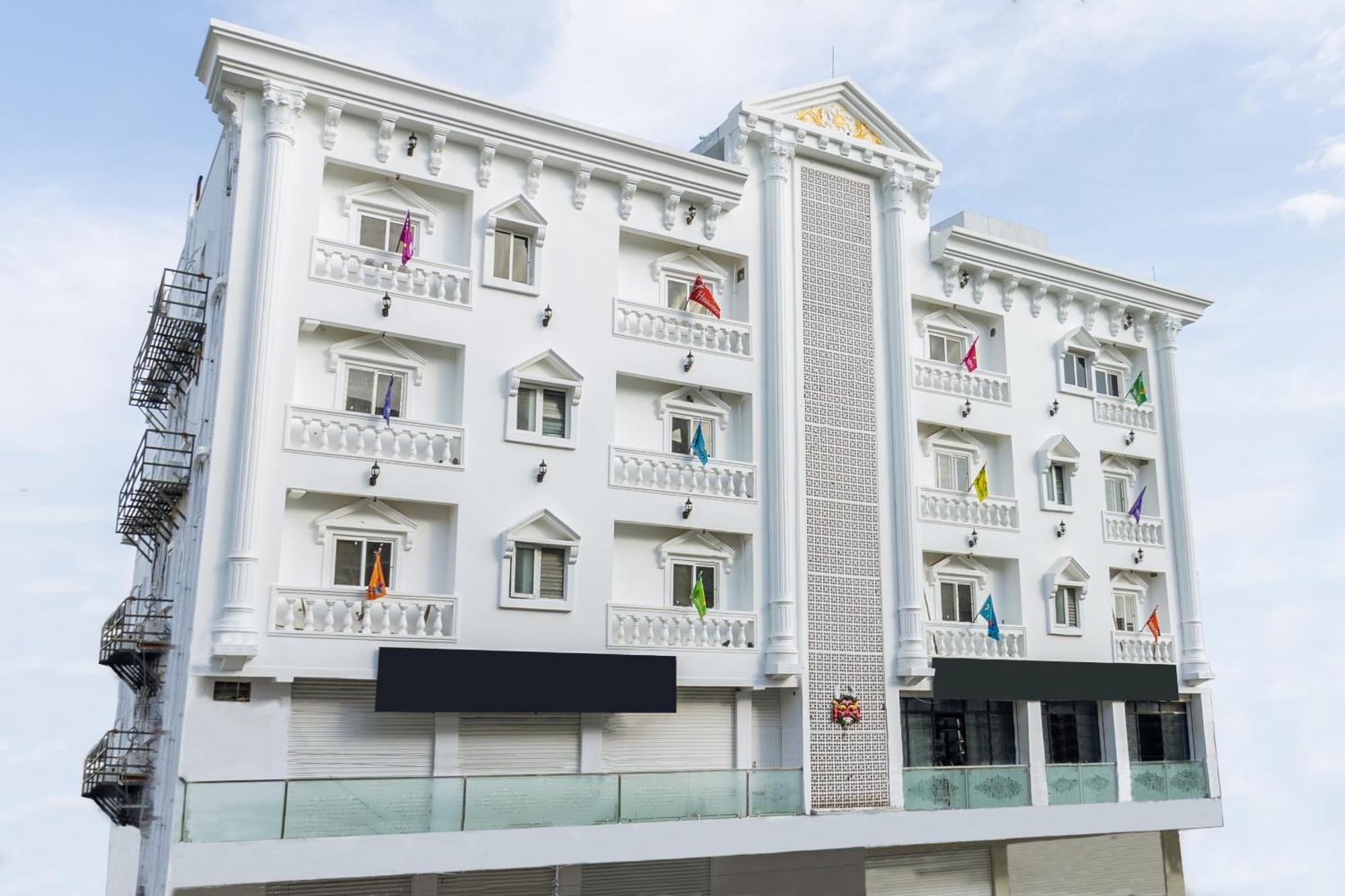 Treebo Seventh Heaven Kukatpally Hyderabad Esterno foto