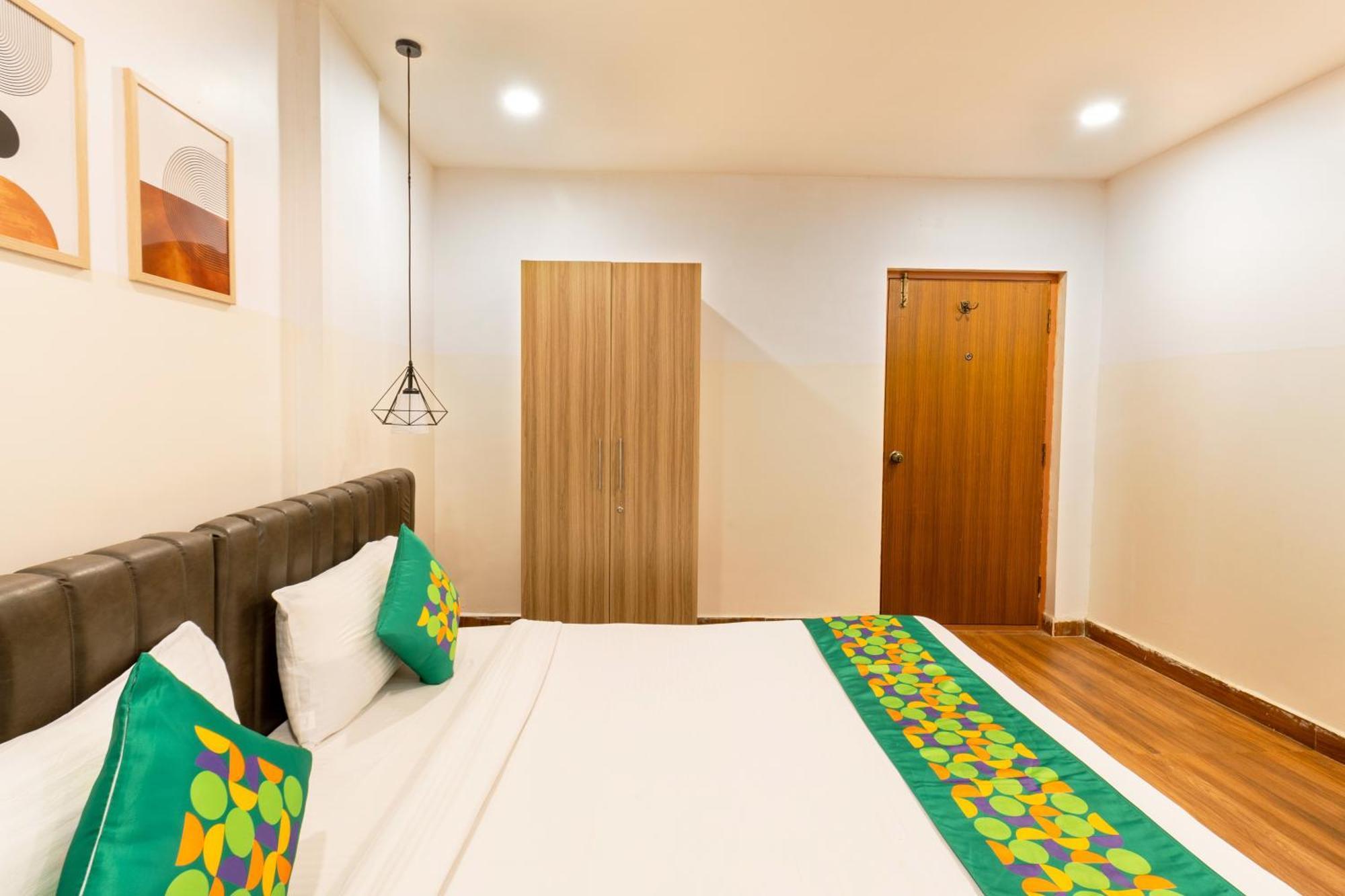 Treebo Seventh Heaven Kukatpally Hyderabad Esterno foto